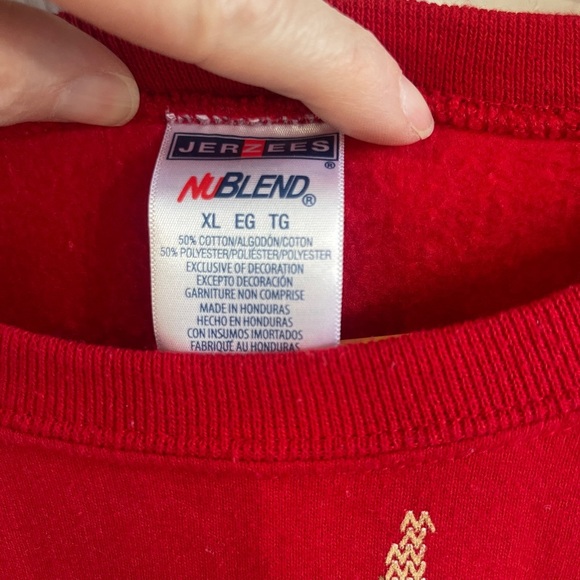 Red Christmas Reindeer Sweatshirt Unisex Size Extra Large Gildan Heavy Blend - Picture 2 of 4